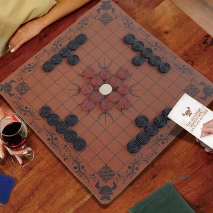 Board Game Vikings - HNEFATAFL: Wikinger-Schachbrettspiel, Authentisches Traditionelles Zwei-Spieler-Strategie-Brettspiel, Reisespiele