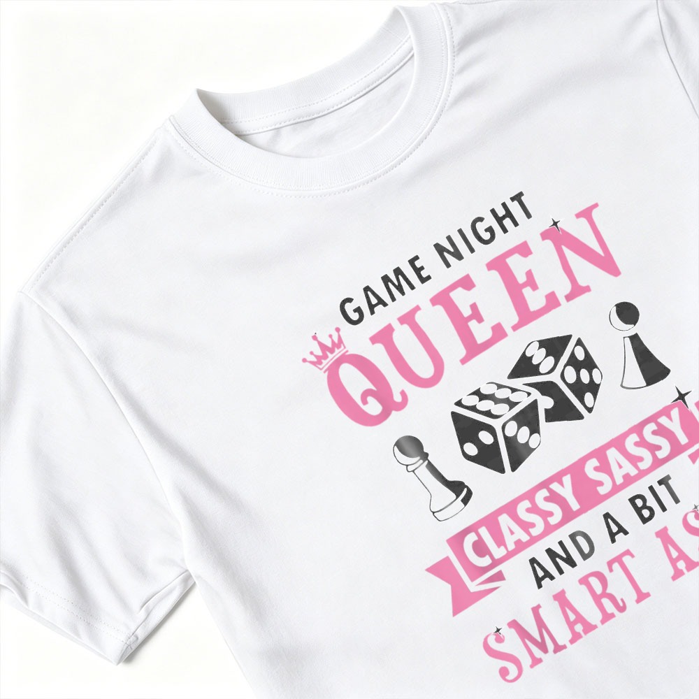 Game Night Queen Damen Grafik- – Board Game Quote Bewertung und Preis
